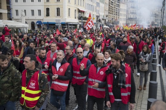 IL PERCHE’ DELLE DIFFERENZE DI MOBILITAZIONE TRA ITALIA E FRANCIA